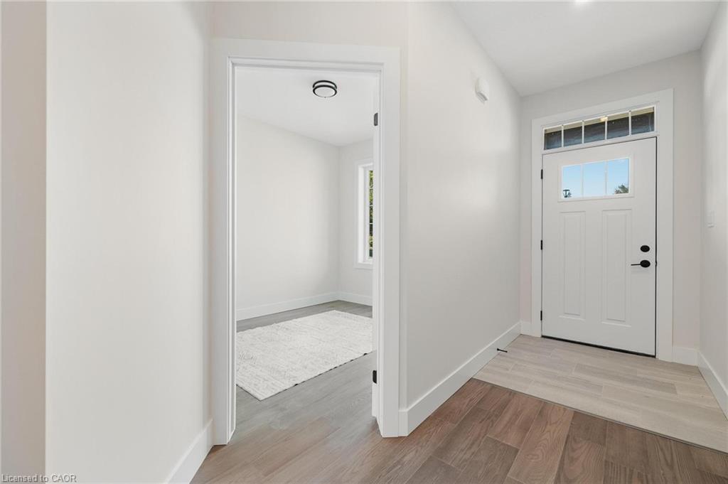 101-12 Washington Street, Norwich, ON - Indoor Photo Showing Other Room