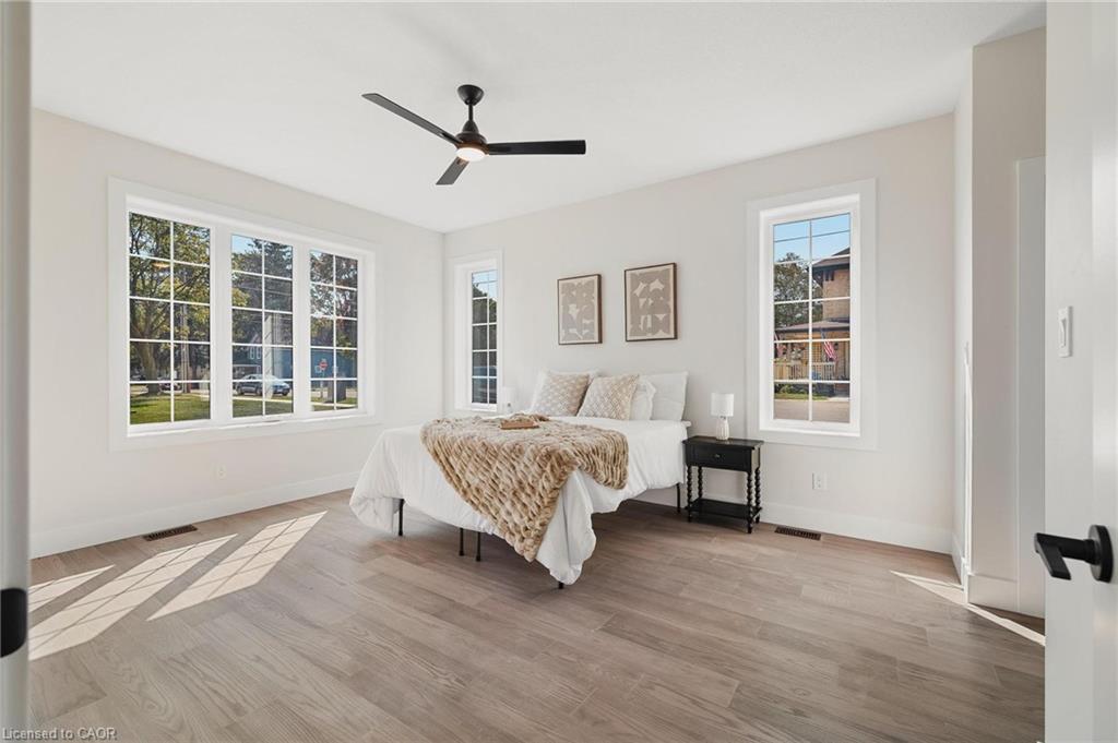 101-12 Washington Street, Norwich, ON - Indoor Photo Showing Bedroom