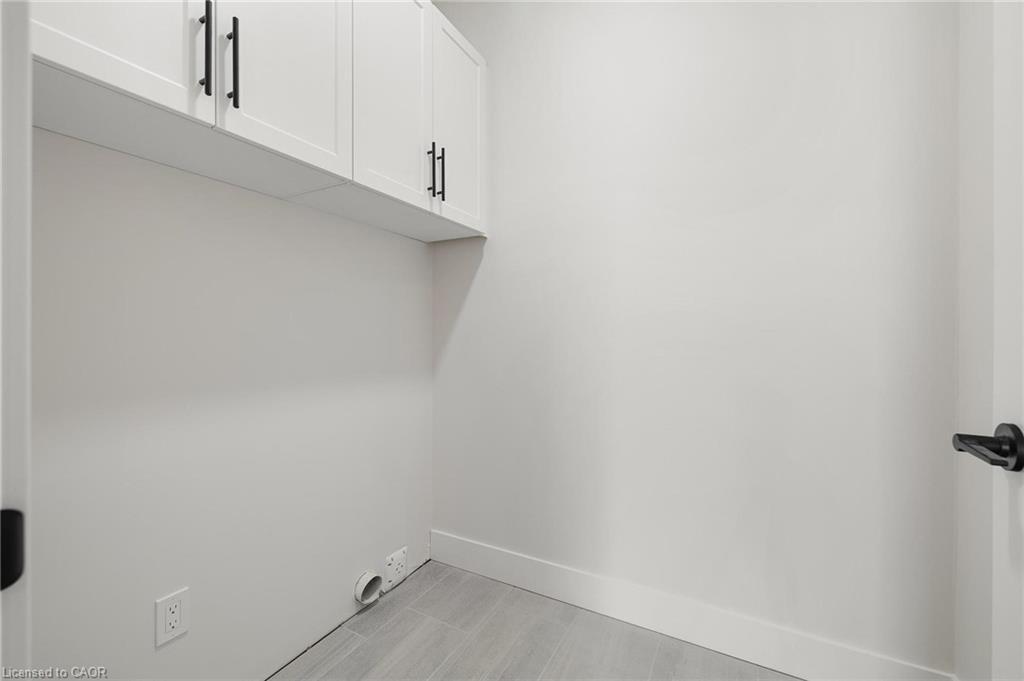 101-12 Washington Street, Norwich, ON - Indoor