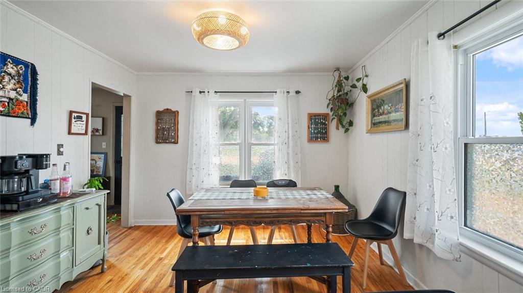 509 Queensway W, Simcoe, ON - Indoor Photo Showing Dining Room
