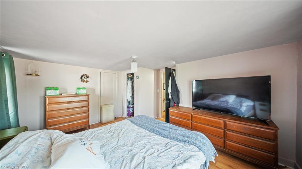 509 Queensway W, Simcoe, ON - Indoor Photo Showing Bedroom