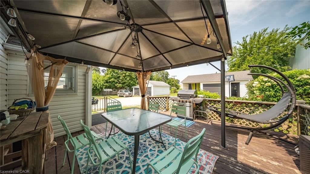 509 Queensway W, Simcoe, ON - Outdoor With Deck Patio Veranda With Exterior