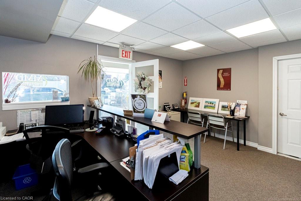 868 King Street W, Hamilton, ON