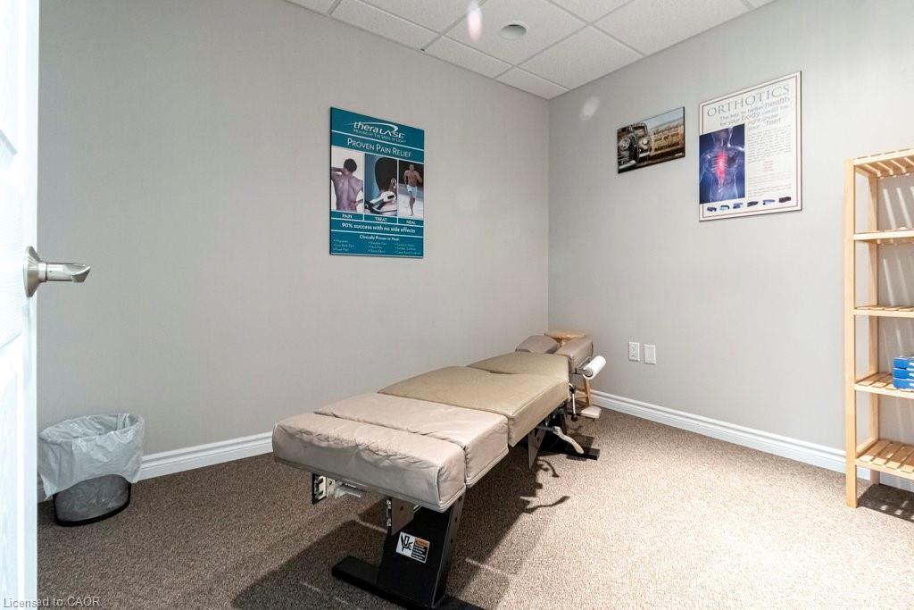 868 King Street W, Hamilton, ON