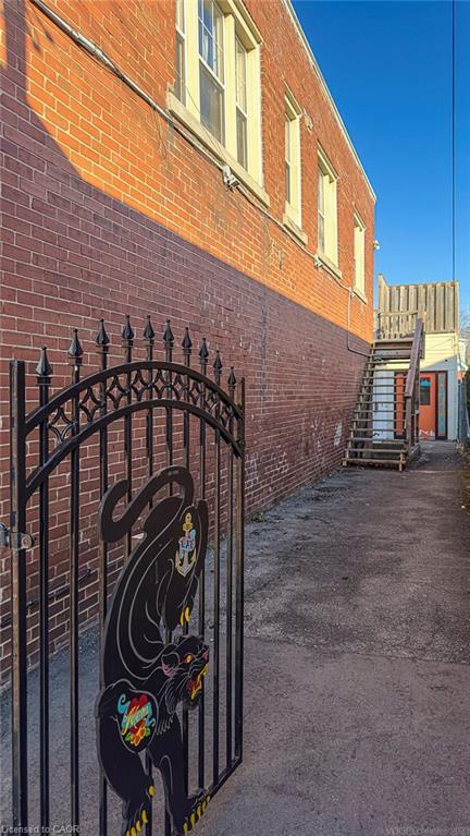 868 King Street W, Hamilton, ON