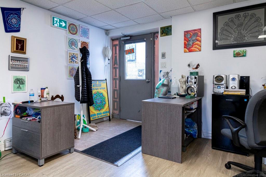 868 King Street W, Hamilton, ON