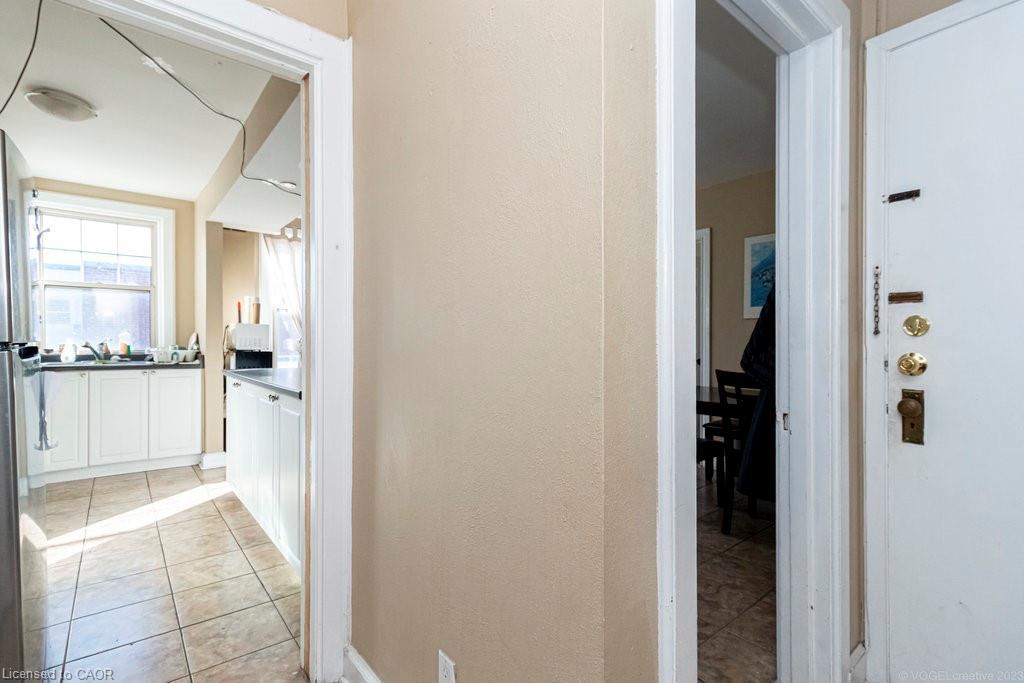 868 King Street W, Hamilton, ON