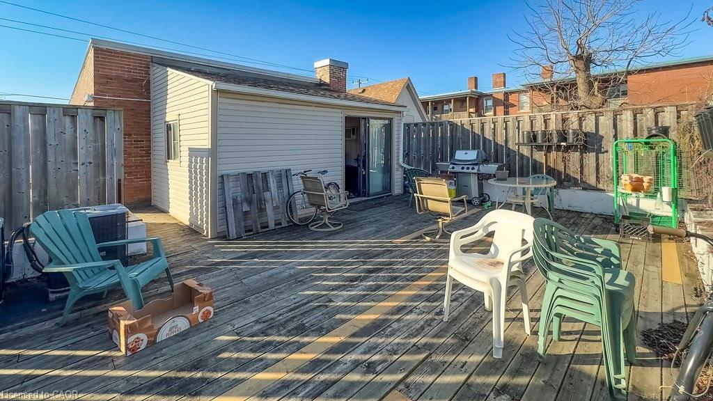 868 King Street W, Hamilton, ON