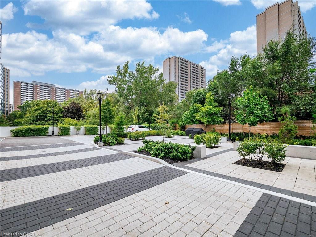 802-10 Wilby Crescent, Toronto, ON - Outdoor