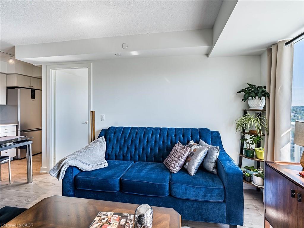 802-10 Wilby Crescent, Toronto, ON - Indoor