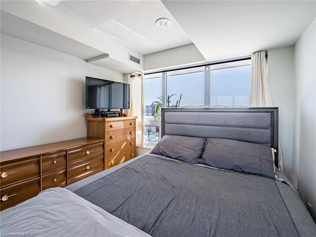 802-10 Wilby Crescent, Toronto, ON - Indoor Photo Showing Bedroom