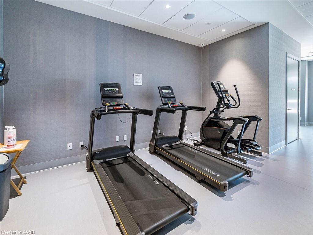 802-10 Wilby Crescent, Toronto, ON - Indoor Photo Showing Gym Room