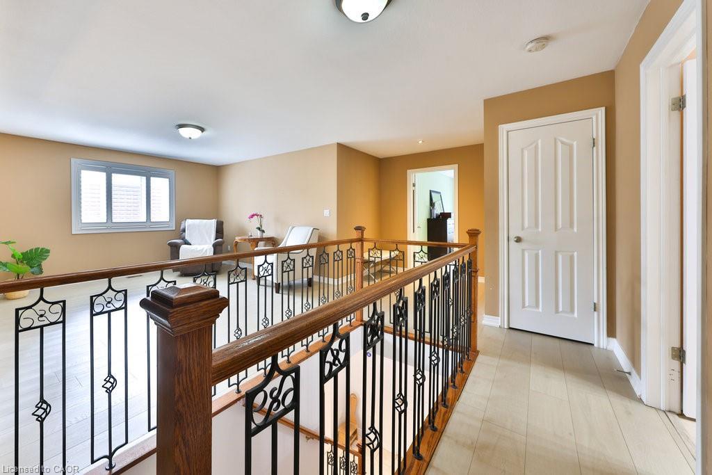 2304 Sovereign Street, Oakville, ON - Indoor Photo Showing Other Room