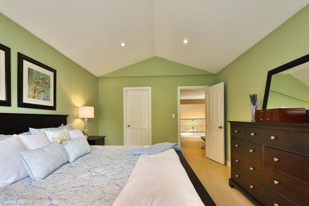 2304 Sovereign Street, Oakville, ON - Indoor Photo Showing Bedroom