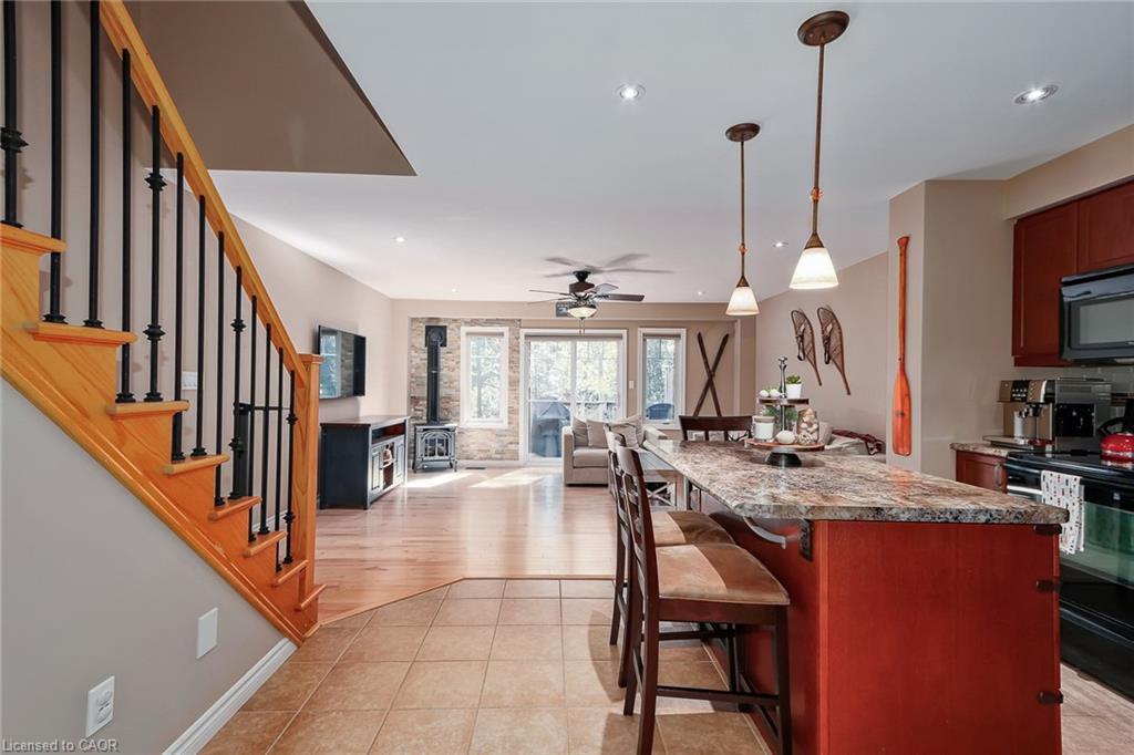 72 Silver Glen Boulevard, Collingwood, ON - Indoor Photo Showing Kitchen