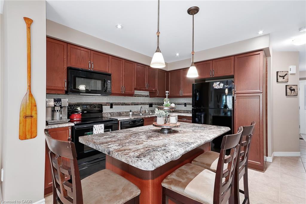 72 Silver Glen Boulevard, Collingwood, ON - Indoor Photo Showing Kitchen