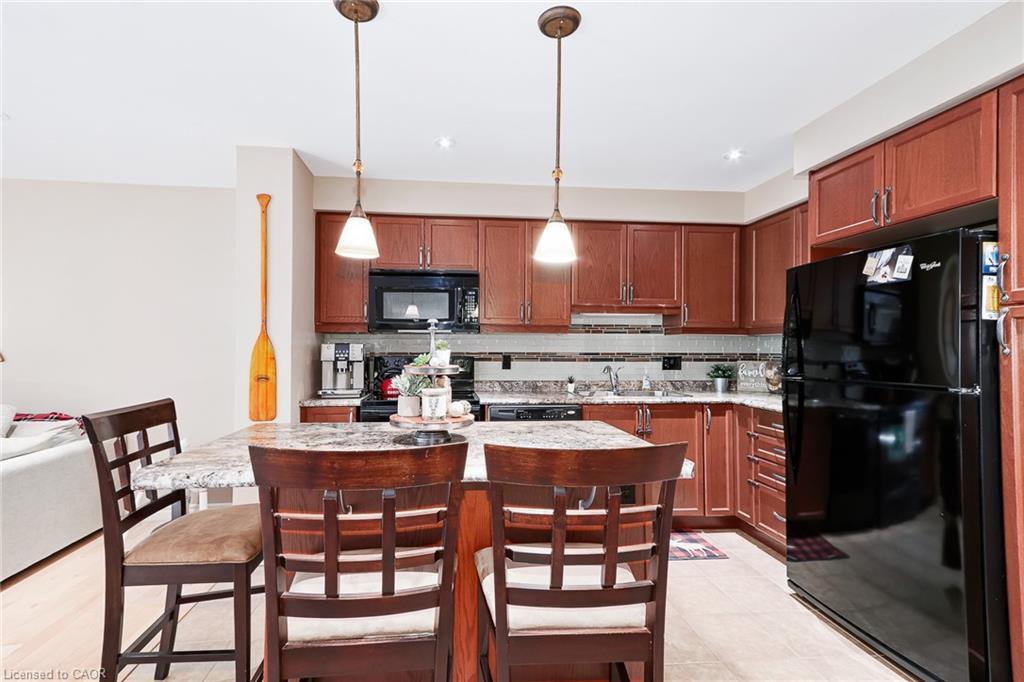 72 Silver Glen Boulevard, Collingwood, ON - Indoor Photo Showing Kitchen