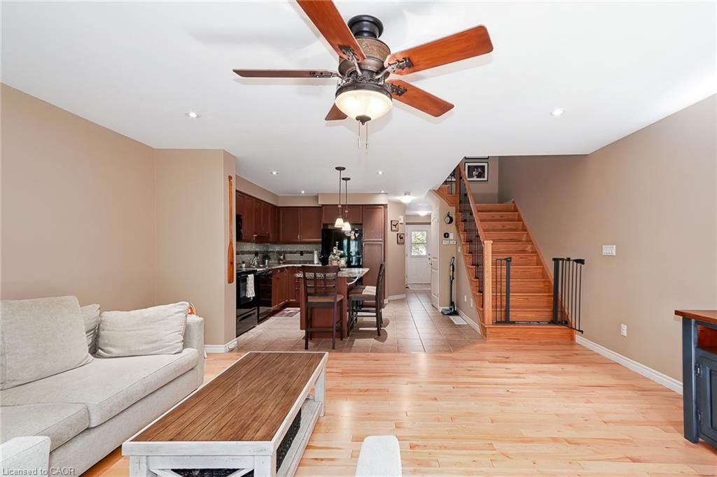 72 Silver Glen Boulevard, Collingwood, ON - Indoor Photo Showing Living Room