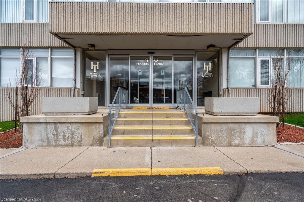 402-40 Harrisford Street, Hamilton, ON - Outdoor