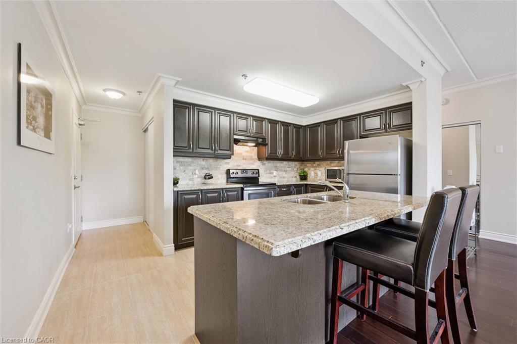 122-1440 Gordon Street, Guelph, ON - Indoor Photo Showing Kitchen With Stainless Steel Kitchen With Double Sink