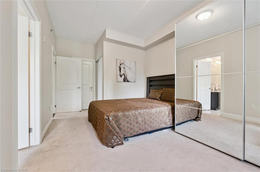 122-1440 Gordon Street, Guelph, ON - Indoor Photo Showing Bedroom