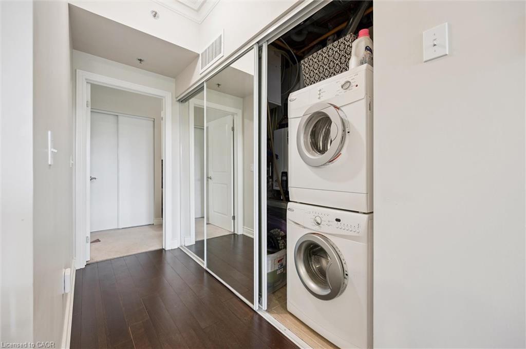 122-1440 Gordon Street, Guelph, ON - Indoor Photo Showing Laundry Room