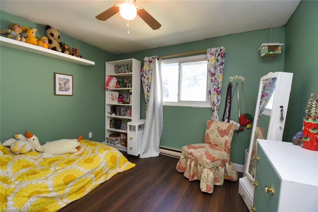 302 Linden Drive, Cambridge, ON - Indoor Photo Showing Bedroom