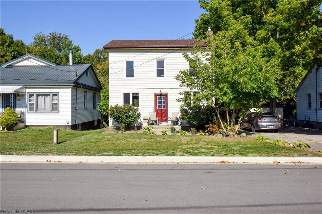 39 Young Street, Tillsonburg, ON - Outdoor With Facade