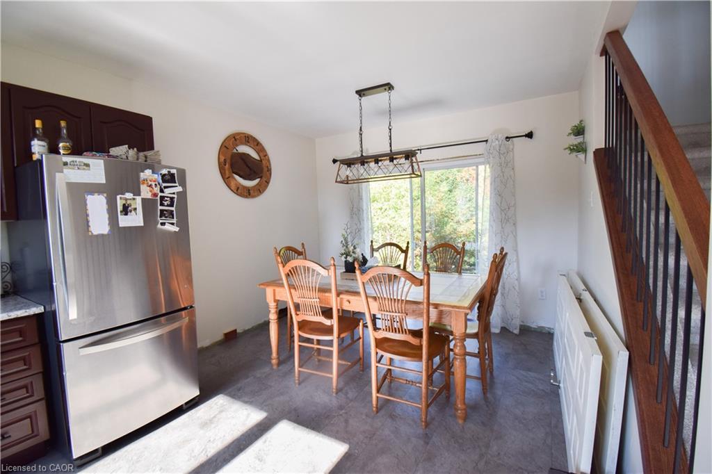 39 Young Street, Tillsonburg, ON - Indoor Photo Showing Dining Room