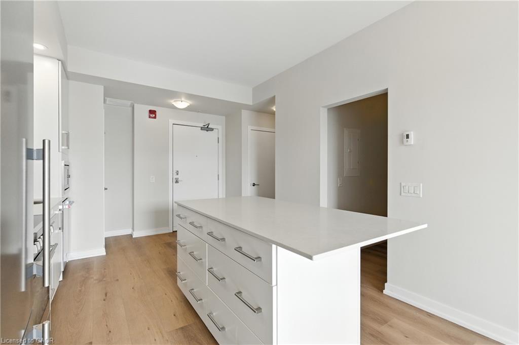 310-10 Esplanade Lane, Grimsby, ON - Indoor