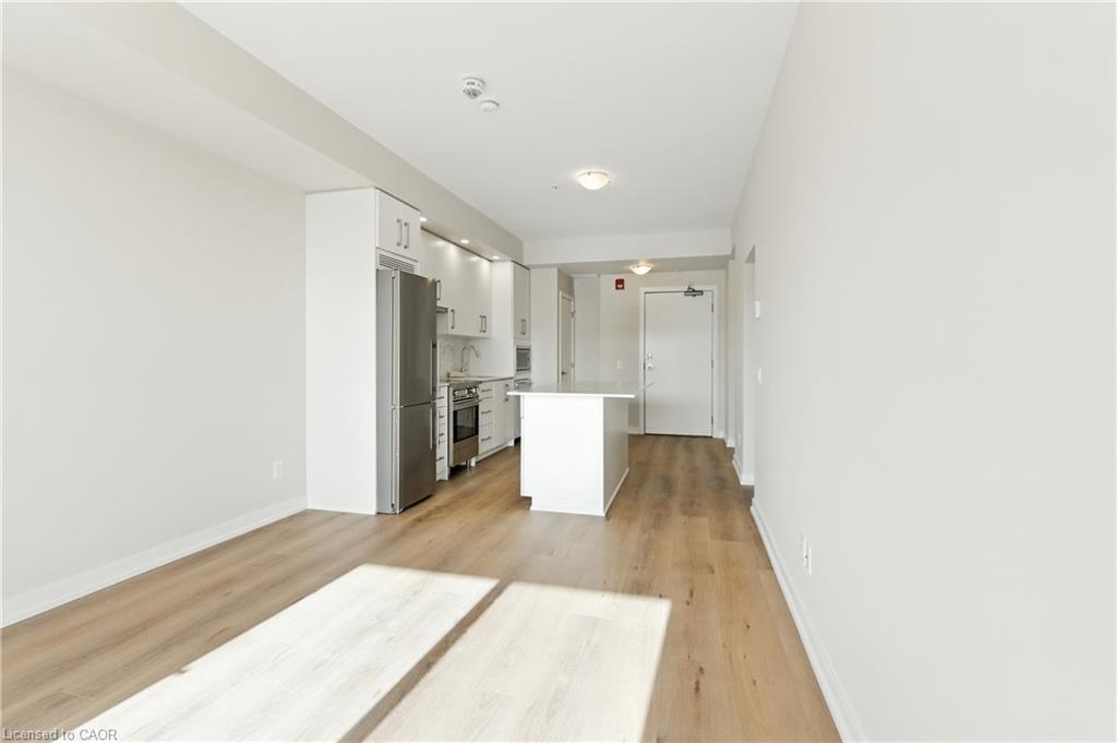 310-10 Esplanade Lane, Grimsby, ON - Indoor Photo Showing Kitchen