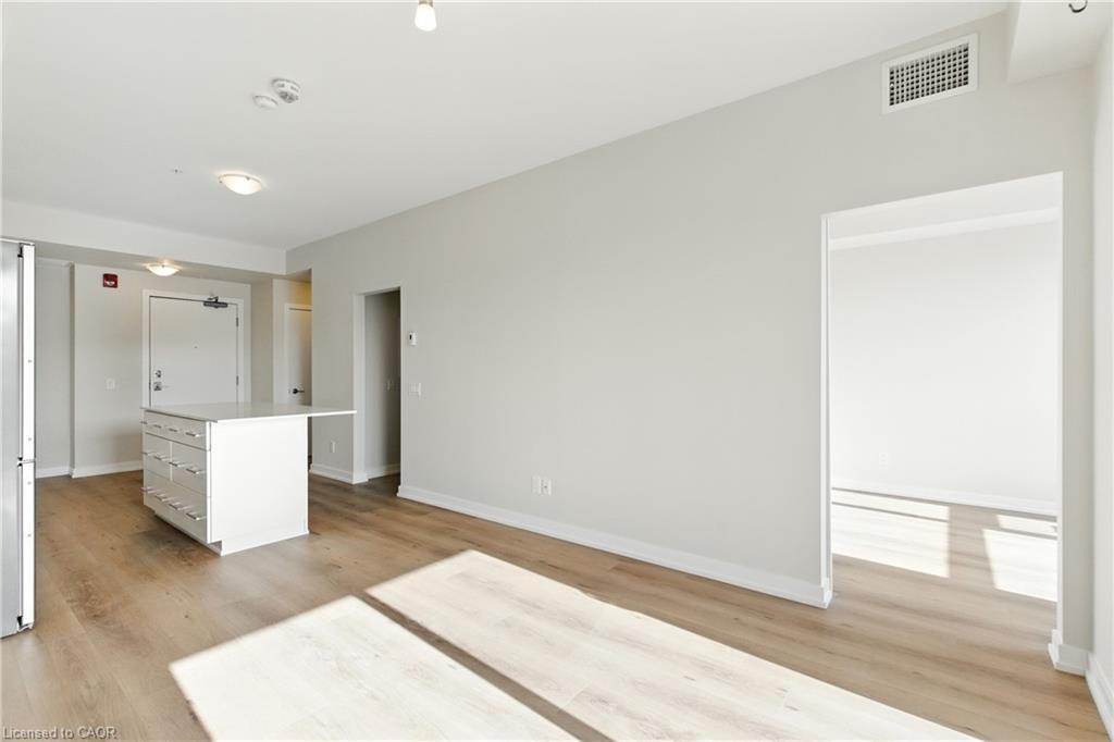 310-10 Esplanade Lane, Grimsby, ON - Indoor