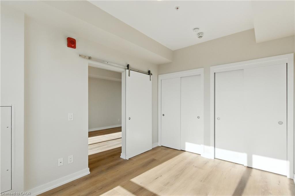 310-10 Esplanade Lane, Grimsby, ON - Indoor Photo Showing Other Room