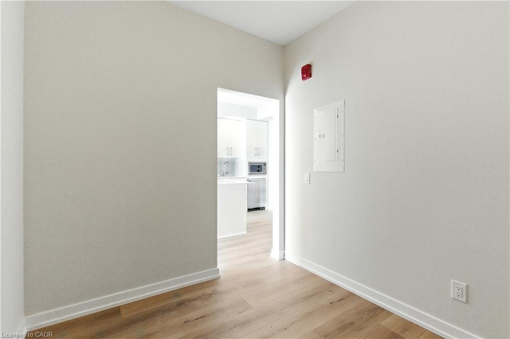 310-10 Esplanade Lane, Grimsby, ON - Indoor Photo Showing Other Room