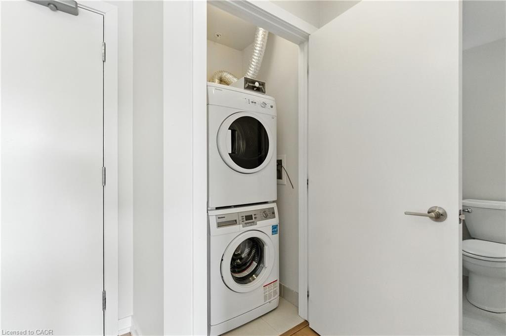 310-10 Esplanade Lane, Grimsby, ON - Indoor Photo Showing Laundry Room