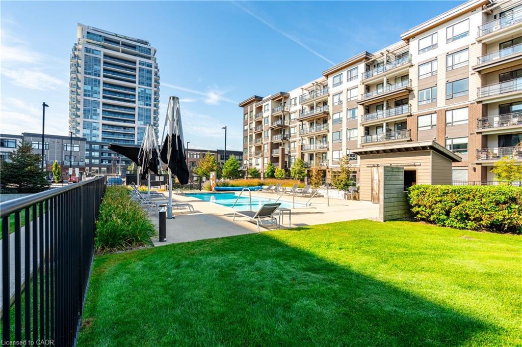 310-10 Esplanade Lane, Grimsby, ON - Outdoor