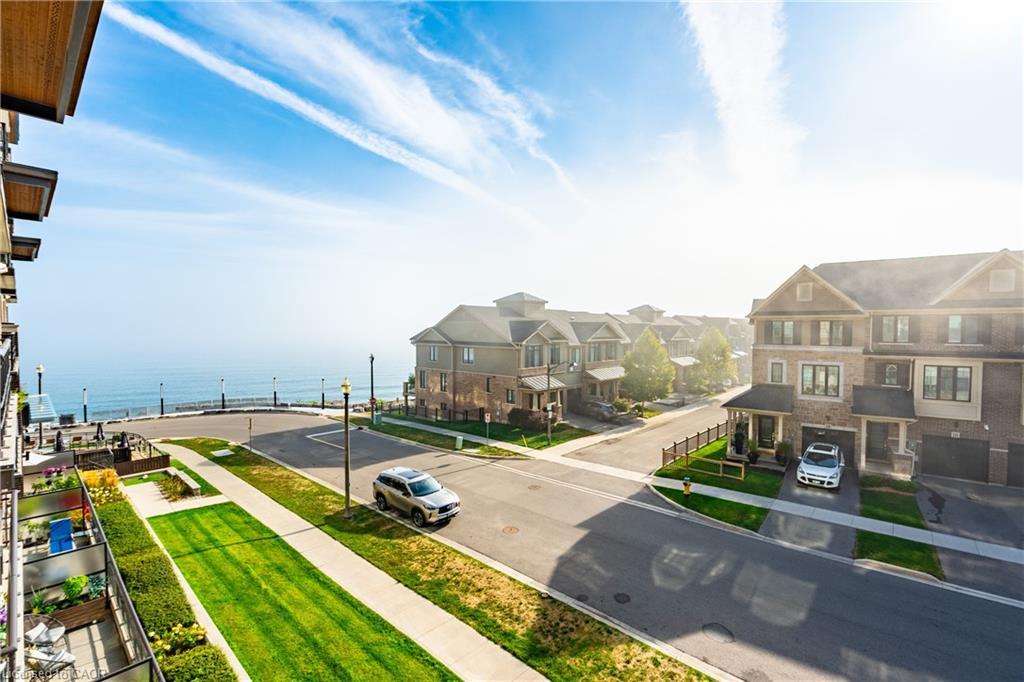 310-10 Esplanade Lane, Grimsby, ON - Outdoor