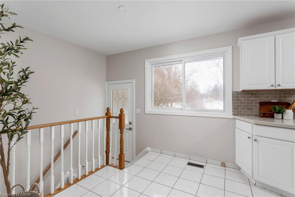 1181 Newton Road, Oakville, ON - Indoor