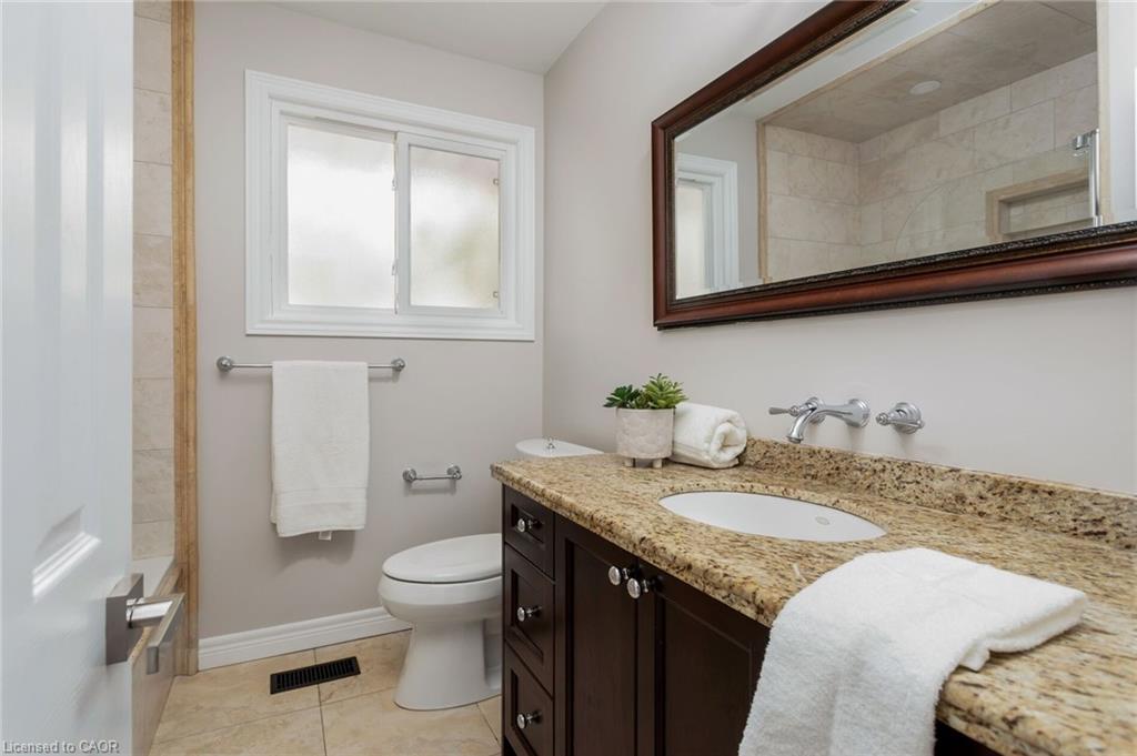 1181 Newton Road, Oakville, ON - Indoor Photo Showing Bathroom