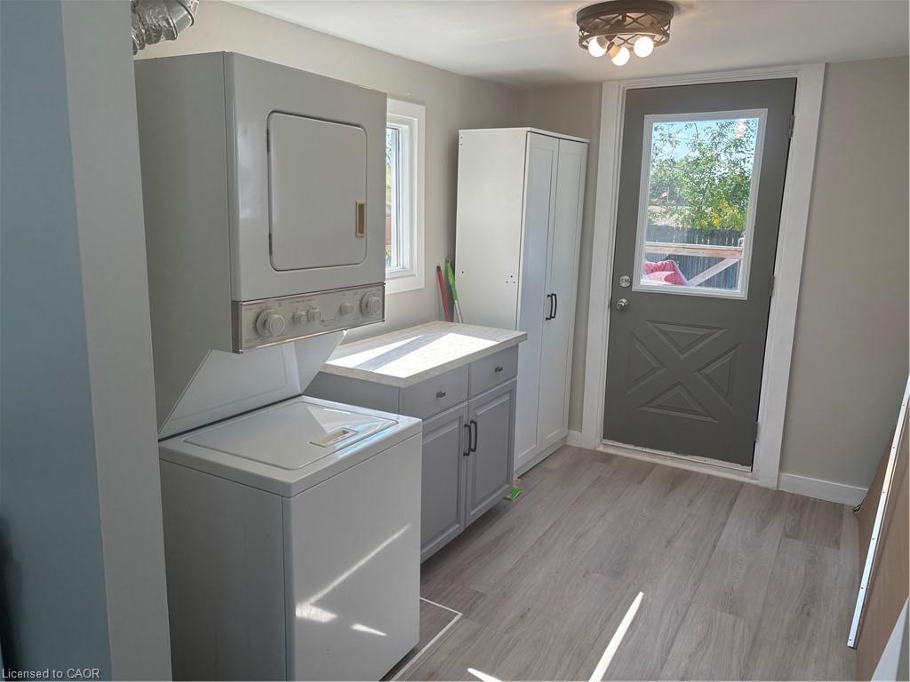 103 Dover Road, Welland, ON - Indoor Photo Showing Laundry Room