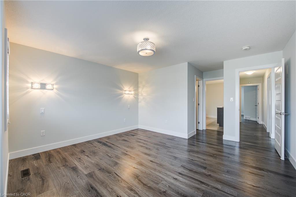 2527 Holbrook Drive, London, ON - Indoor Photo Showing Other Room