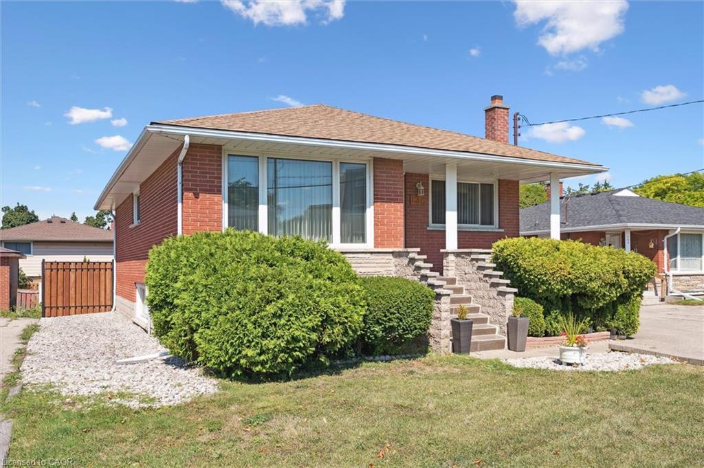 136 Fairway Road N, Kitchener, ON - Outdoor