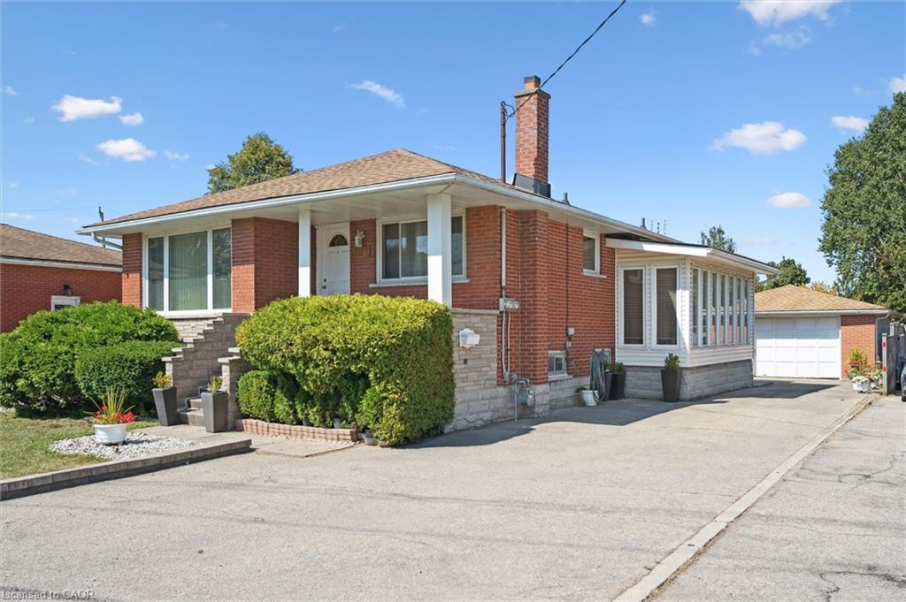 136 Fairway Road N, Kitchener, ON - Outdoor