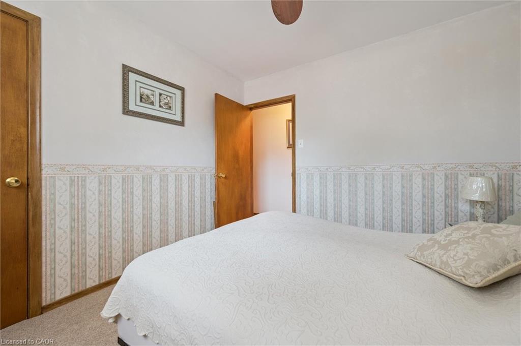 136 Fairway Road N, Kitchener, ON - Indoor Photo Showing Bedroom