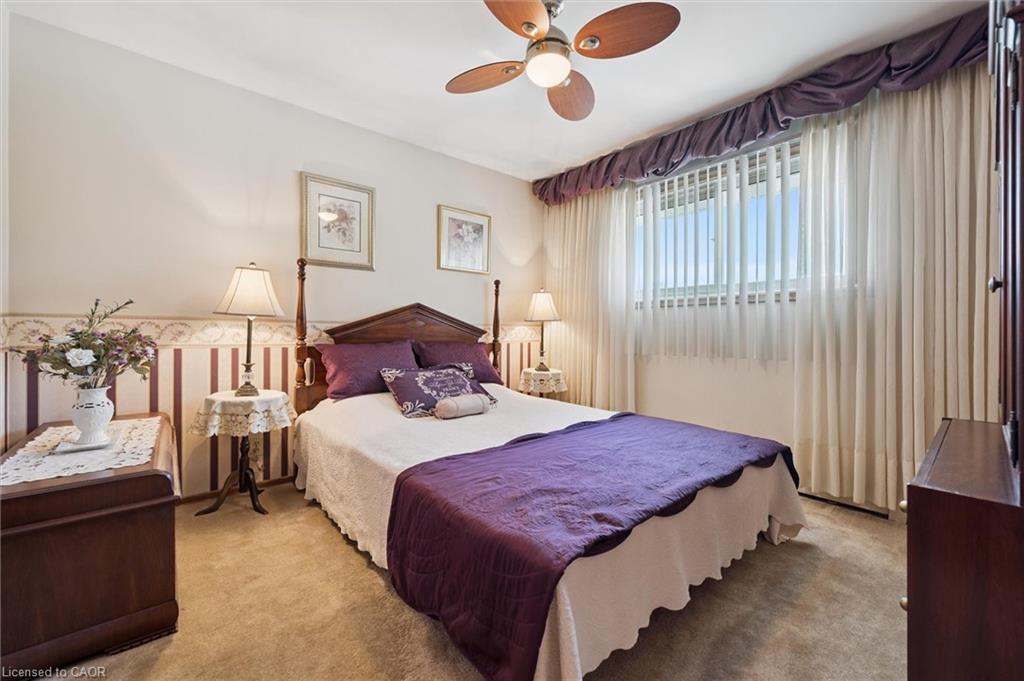 136 Fairway Road N, Kitchener, ON - Indoor Photo Showing Bedroom