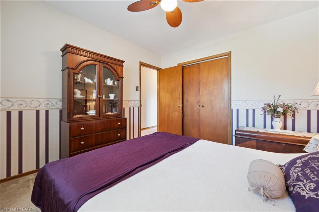 136 Fairway Road N, Kitchener, ON - Indoor Photo Showing Bedroom