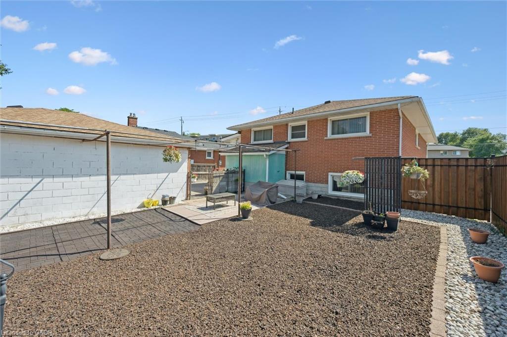 136 Fairway Road N, Kitchener, ON - Outdoor With Exterior