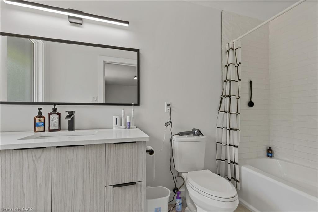 514 Oxbow Road, Waterloo, ON - Indoor Photo Showing Bathroom