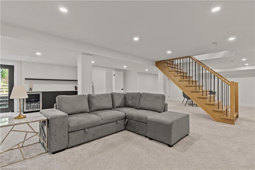 514 Oxbow Road, Waterloo, ON - Indoor Photo Showing Living Room