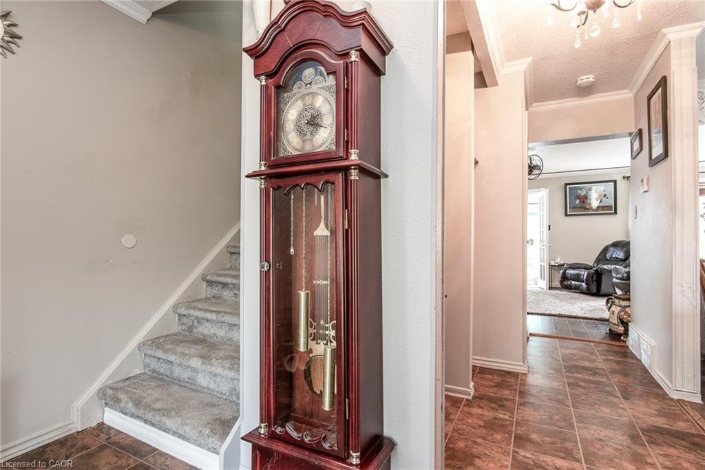 568 Strasburg Road, Kitchener, ON - Indoor Photo Showing Other Room